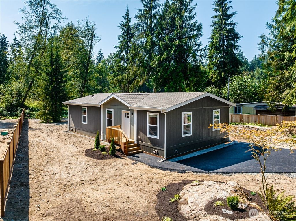 Photo of 19920 Canyon Drive, Granite Falls, WA 98252 (MLS # 2422924)