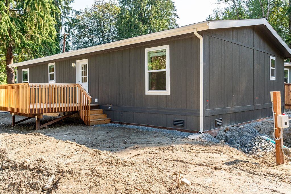 Photo of 19920 Canyon Drive, Granite Falls, WA 98252 (MLS # 2422924)