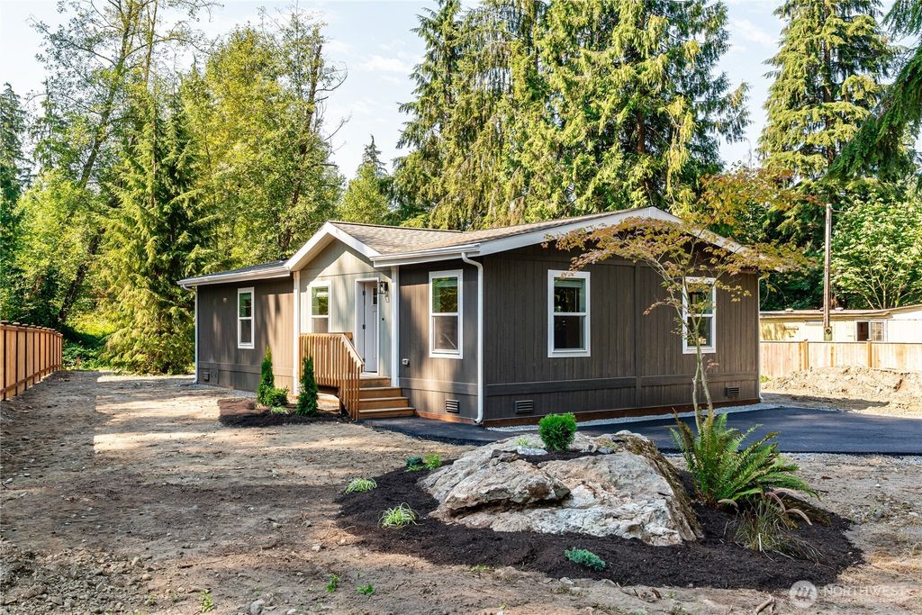 Photo of 19920 Canyon Drive, Granite Falls, WA 98252 (MLS # 2422924)