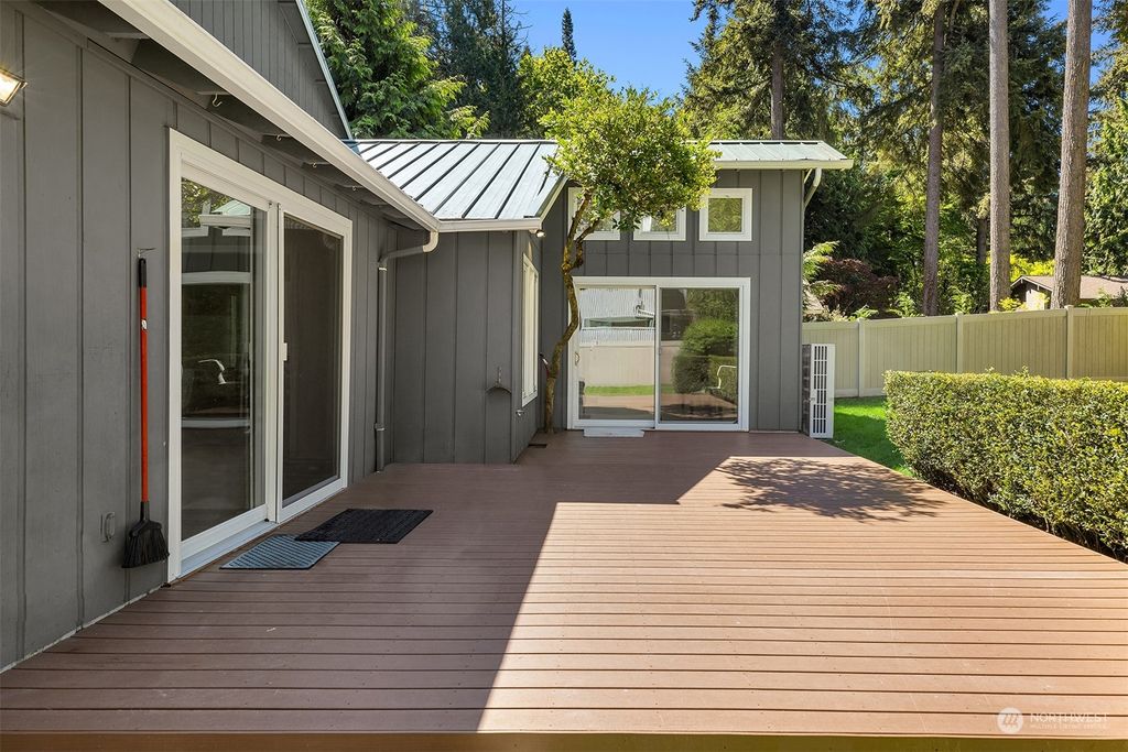 Photo of 4821 91st Avenue SE, Mercer Island, WA 98040 (MLS # 2228830)