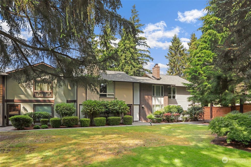 Photo of 1717 150th Avenue SE #32, Bellevue, WA 98007 (MLS # 2277048)