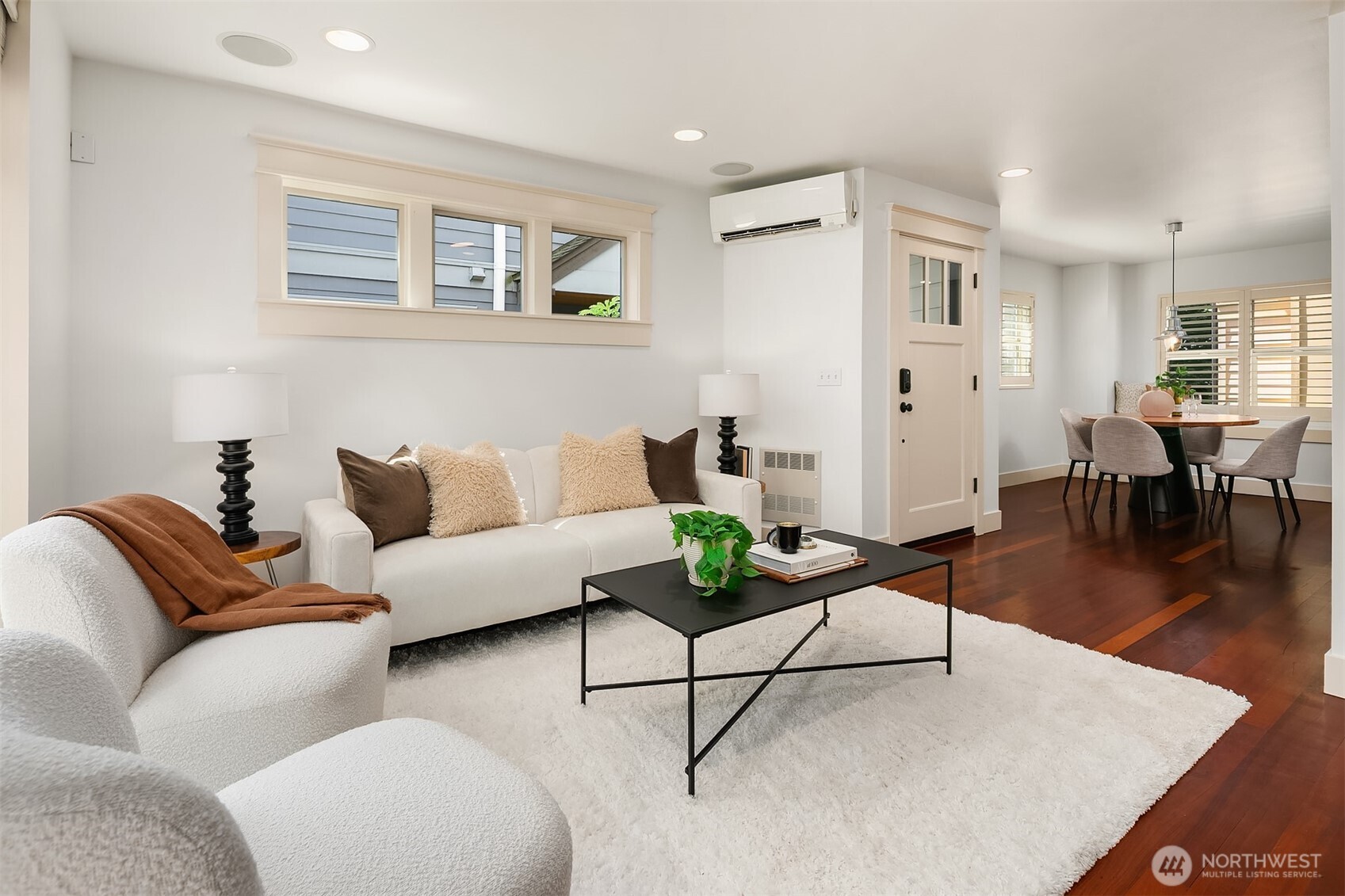 3122 Franklin Avenue E A
