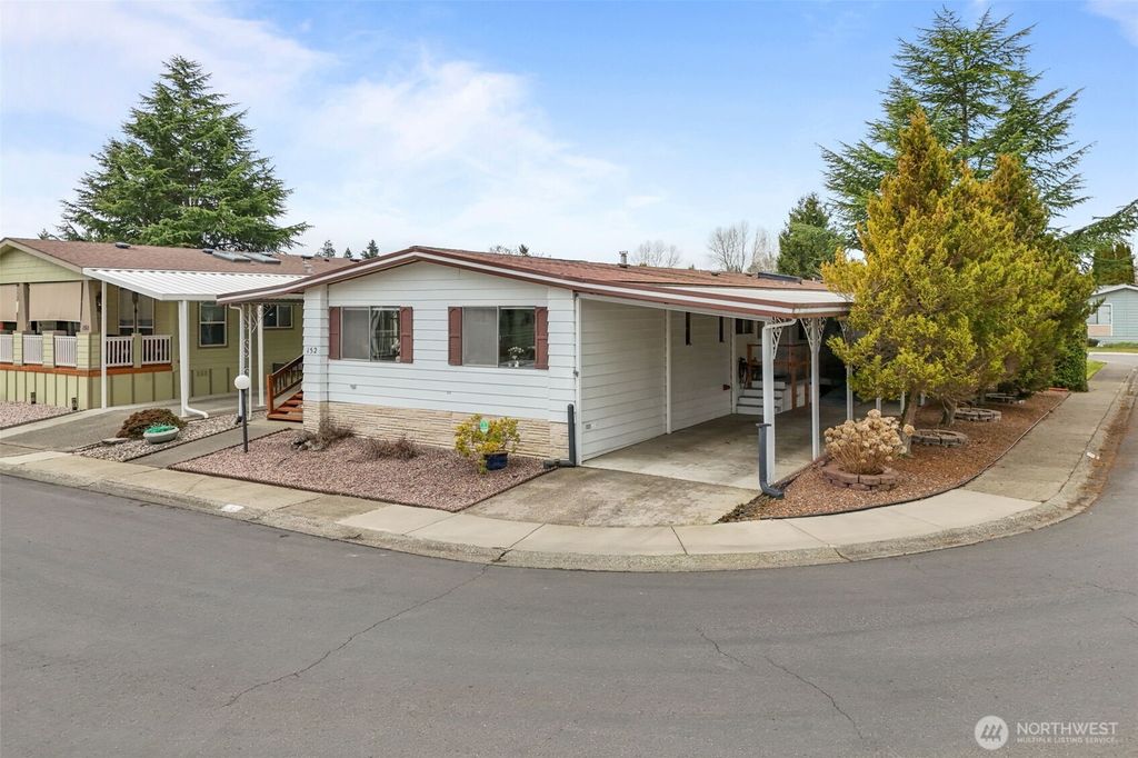 Photo of 11436 SE 208th Street #152, Kent, WA 98031 (MLS # 2484668)