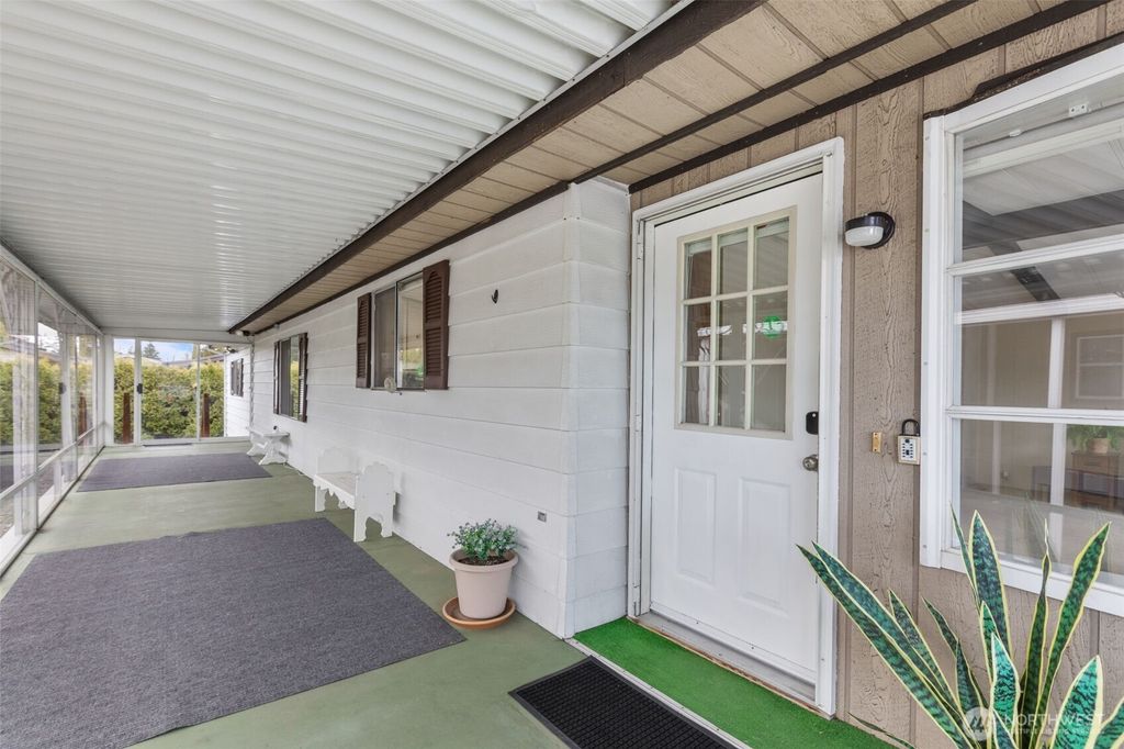 Photo of 11436 SE 208th Street #152, Kent, WA 98031 (MLS # 2484668)