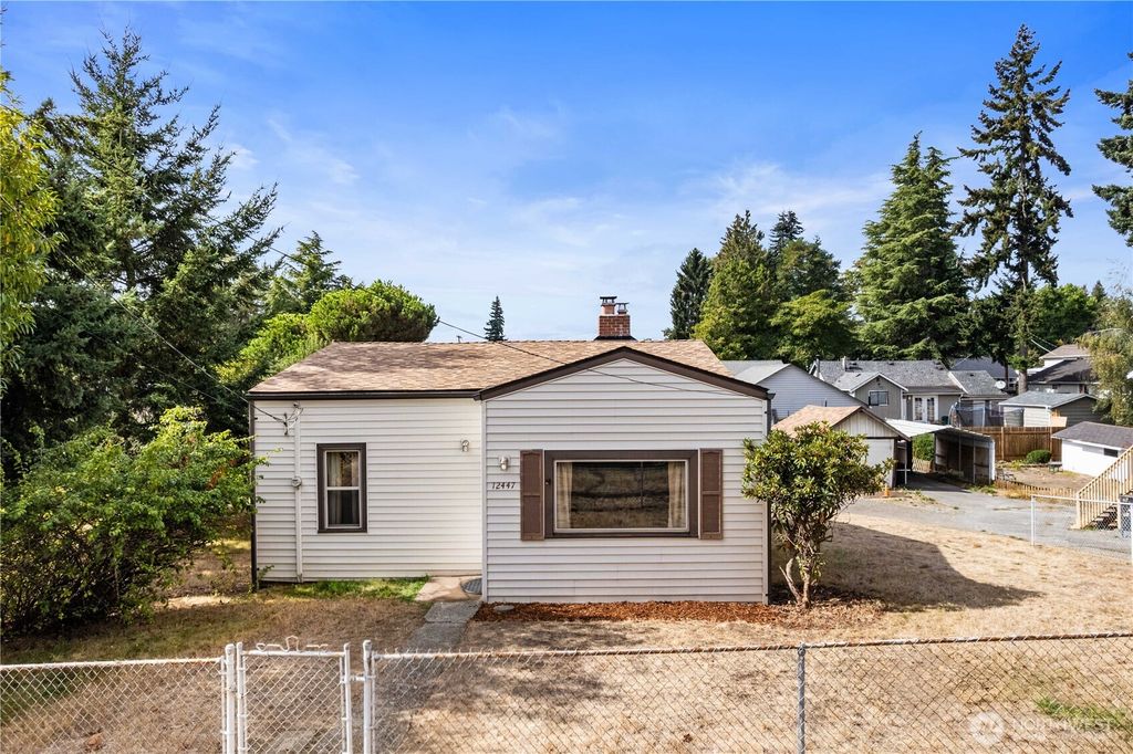 Photo of 12447 2nd Avenue SW, Burien, WA 98146 (MLS # 2438613)