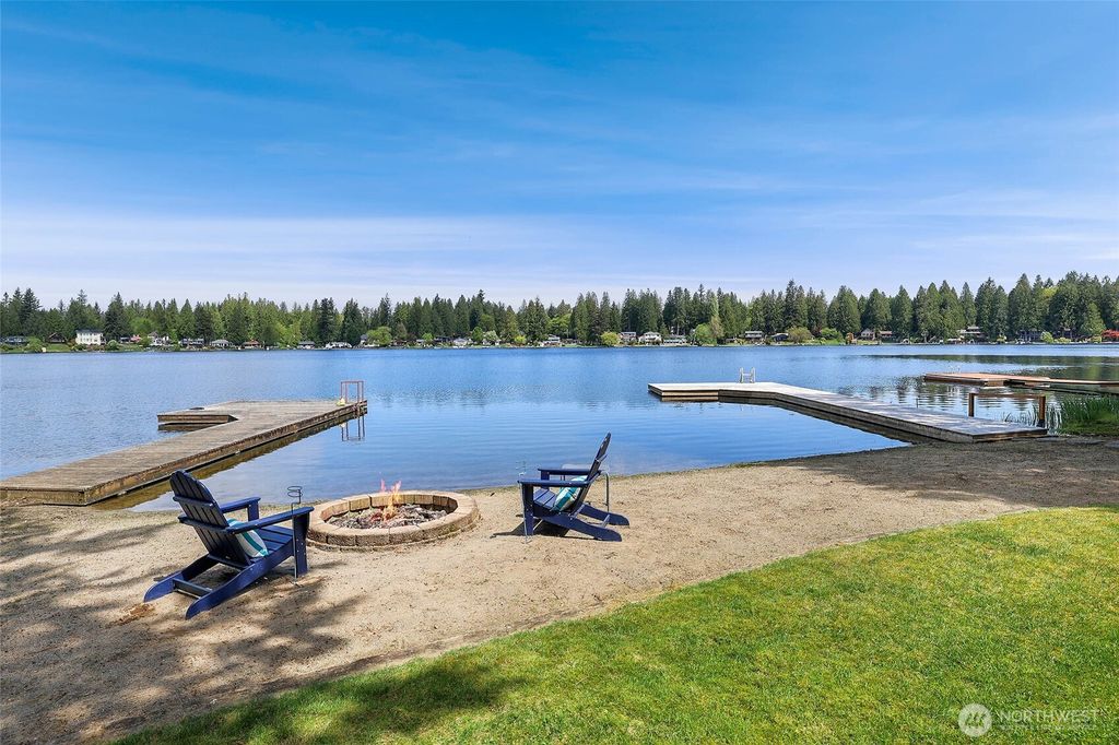 Photo of 31068 W Lake Morton Drive SE, Kent, WA 98042 (MLS # 2370797)