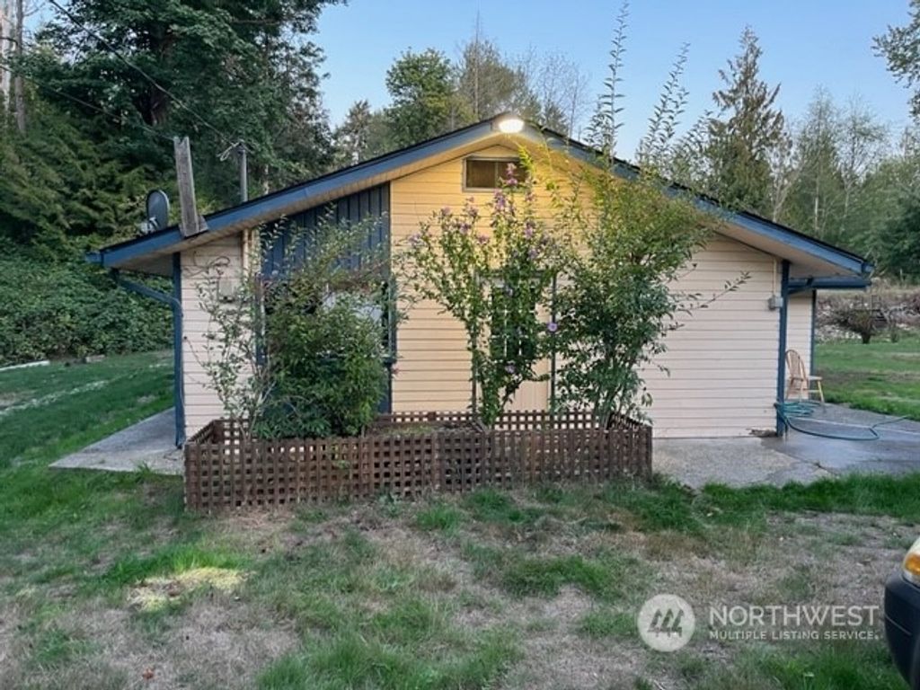 Photo of 23520 Dorre Don Way SE, Maple Valley, WA 98038 (MLS # 2169713)