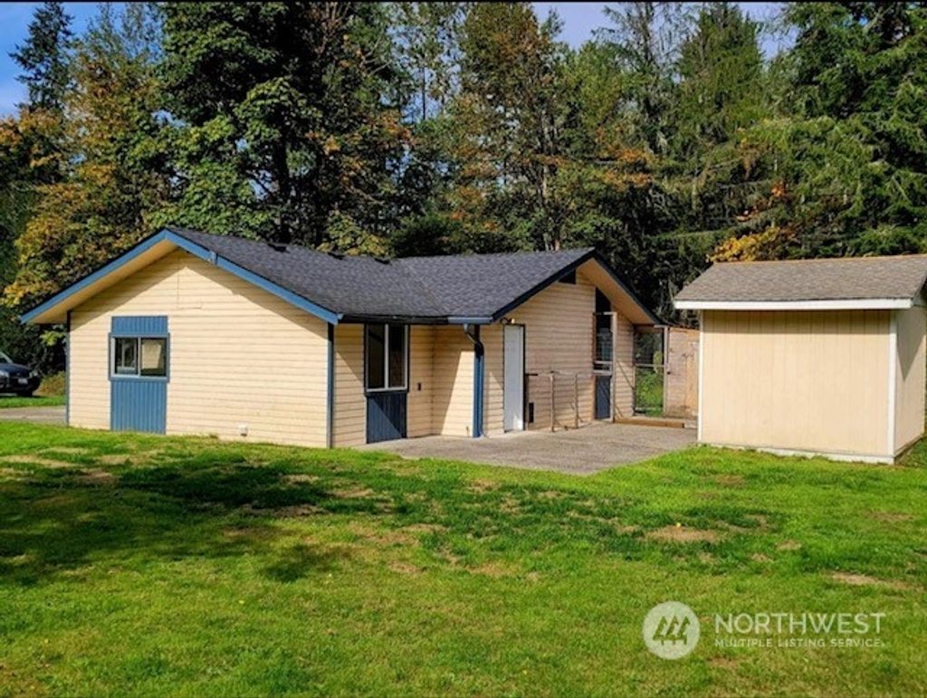 Photo of 23520 Dorre Don Way SE, Maple Valley, WA 98038 (MLS # 2169713)