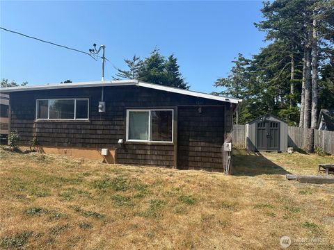 Photo of 1207 201st Ln, Ocean Park, WA 98640 (MLS # 2343938)