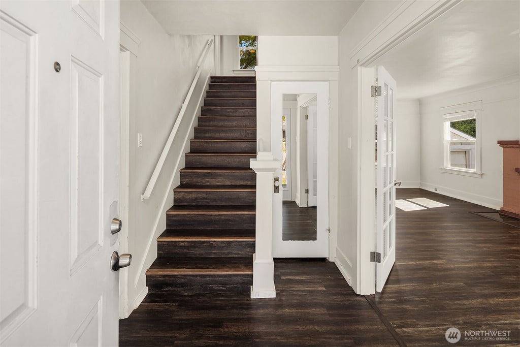 Photo of 5018 20th Avenue NE, Seattle, WA 98105 (MLS # 2582722)