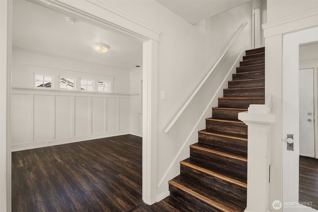 Photo of 5018 20th Avenue NE, Seattle, WA 98105 (MLS # 2582722)