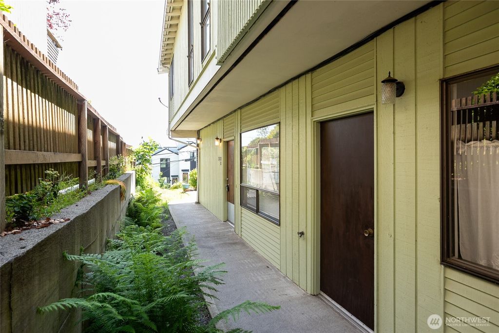 Photo of 3421 23rd Avenue W, Seattle, WA 98199 (MLS # 2393376)