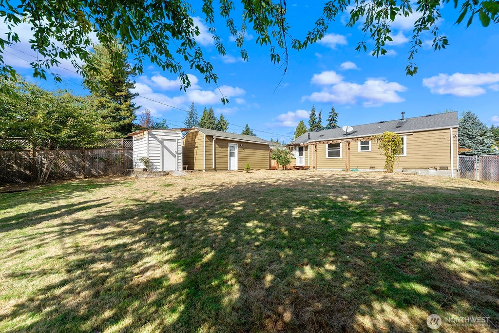 Photo of 829 NE 189th Street, Shoreline, WA 98155 (MLS # 2588190)