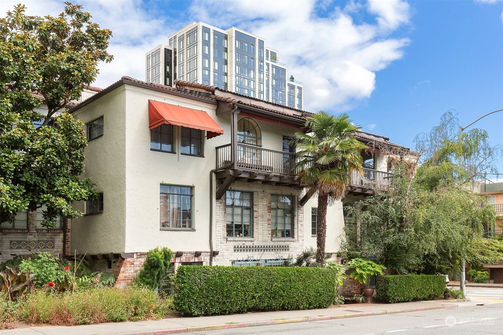 Photo of 4204 11th Avenue NE #17, Seattle, WA 98105 (MLS # 2148943)