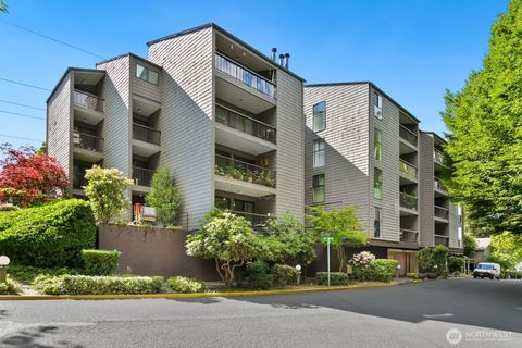 6479 NE 137th Avenue NE Unit 381, Redmond, WA 98052 - MLS#: 2354563