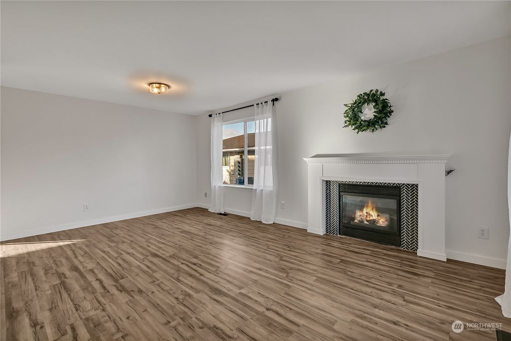 Photo of 586 Elizabeth Street, Monroe, WA 98272 (MLS # 2304559)