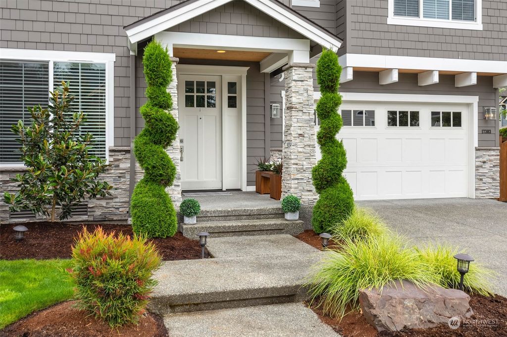 Photo of 17303 NE 123rd Way, Redmond, WA 98052 (MLS # 2161593)