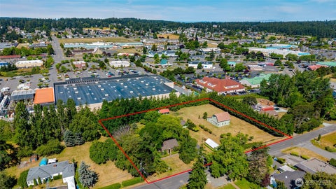 Photo of 579 SE Ely Street, Oak Harbor, WA 98277 (MLS # 2552322)