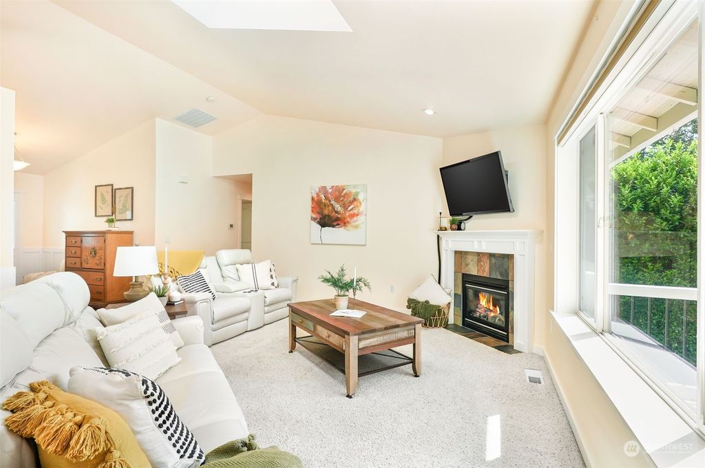Photo of 10002 205th Avenue SE, Snohomish, WA 98290 (MLS # 2073489)