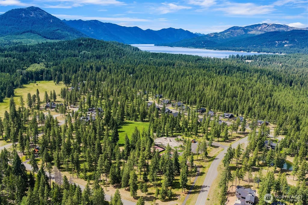 Photo of 51 Domerie Park Loop, Cle Elum, WA 98922 (MLS # 2540320)