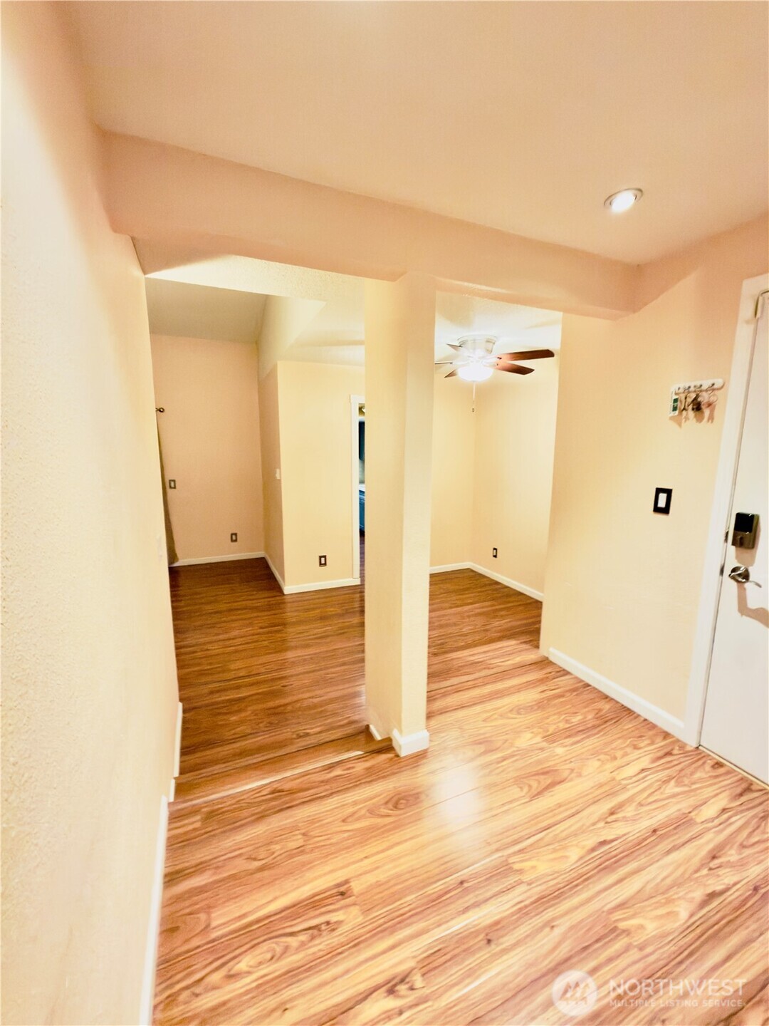 4717 W Lake Sammamish Pkwy SE C305