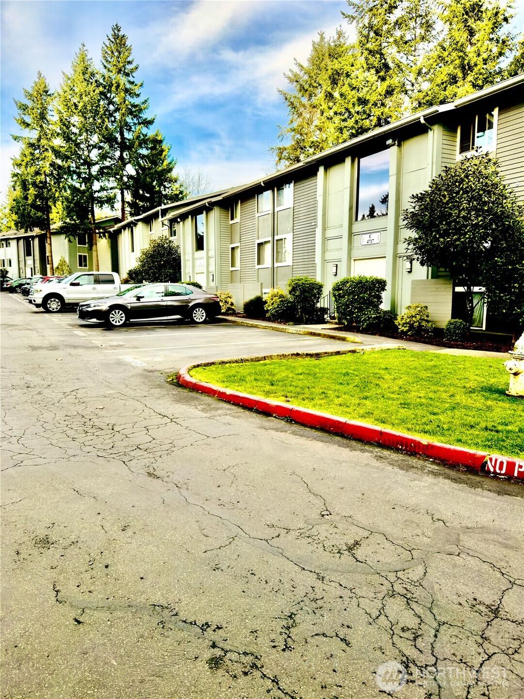 Photo of 4717 W Lake Sammamish Pkwy Pkwy SE #C305, Sammamish, WA 98027 (MLS # 2480653)