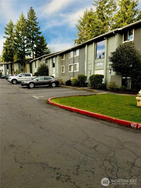 4717 W Lake Sammamish Pkwy SE C305 Sammamish WA 98027