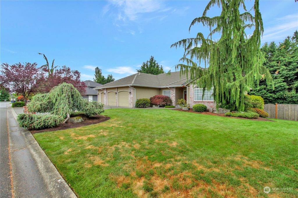 Photo of 17606 14th Avenue W, Lynnwood, WA 98037 (MLS # 2129879)
