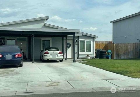 Photo of 2409 Ronan Street, Pasco, WA 99301 (MLS # 2300348)
