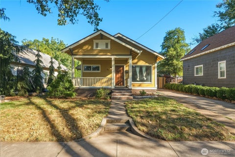 Photo of 607 Locust ST, Walla Walla, WA 99362 (MLS # 2577167)