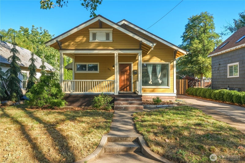 607 Locust Street