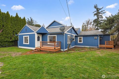 Photo of 6502 48th Street E, Puyallup, WA 98371 (MLS # 2500438)
