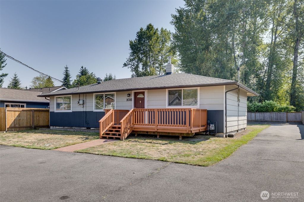 Photo of 108 107th ST SW St, Everett, WA 98204 (MLS # 2429872)