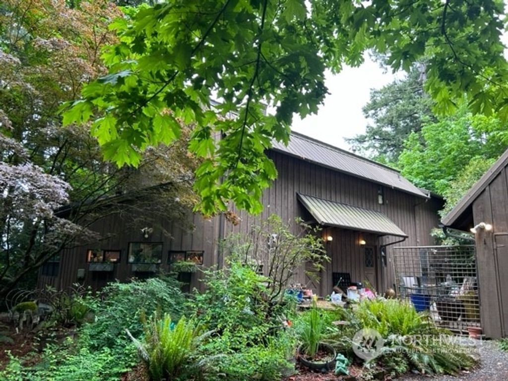 Photo of 23520 SE Issaquah Fall City Road, Issaquah, WA 98029 (MLS # 2127152)