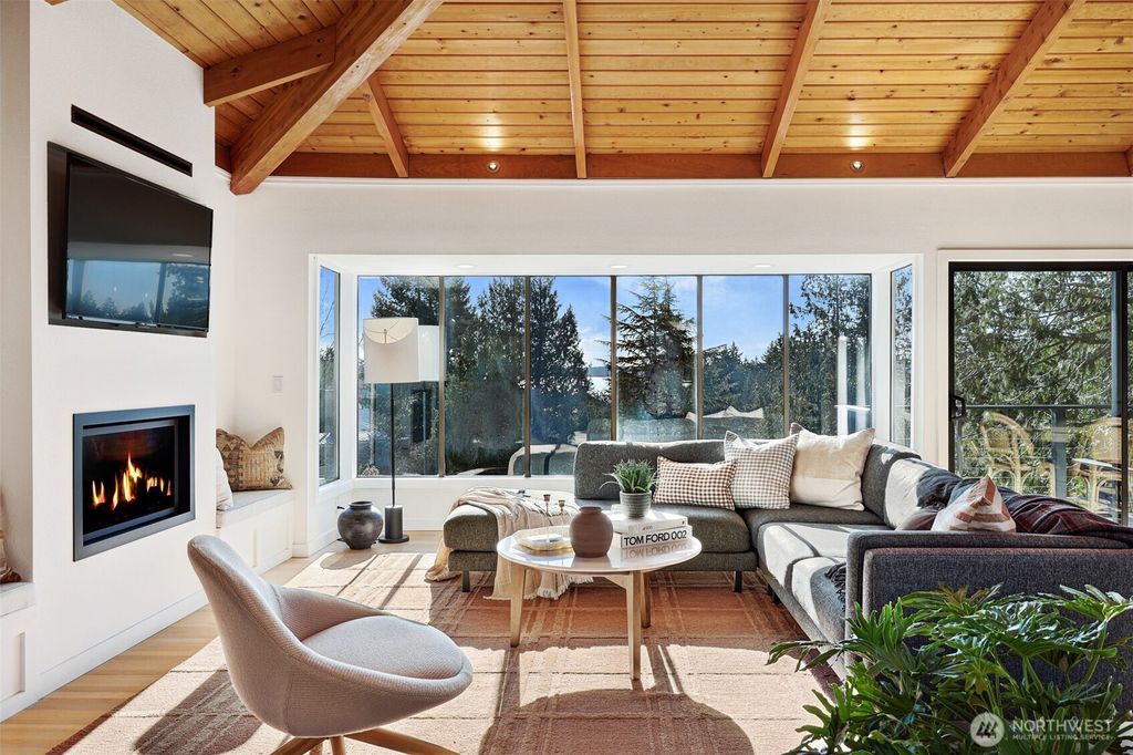 Photo of 8026 46th Avenue SW, Seattle, WA 98136 (MLS # 2478088)