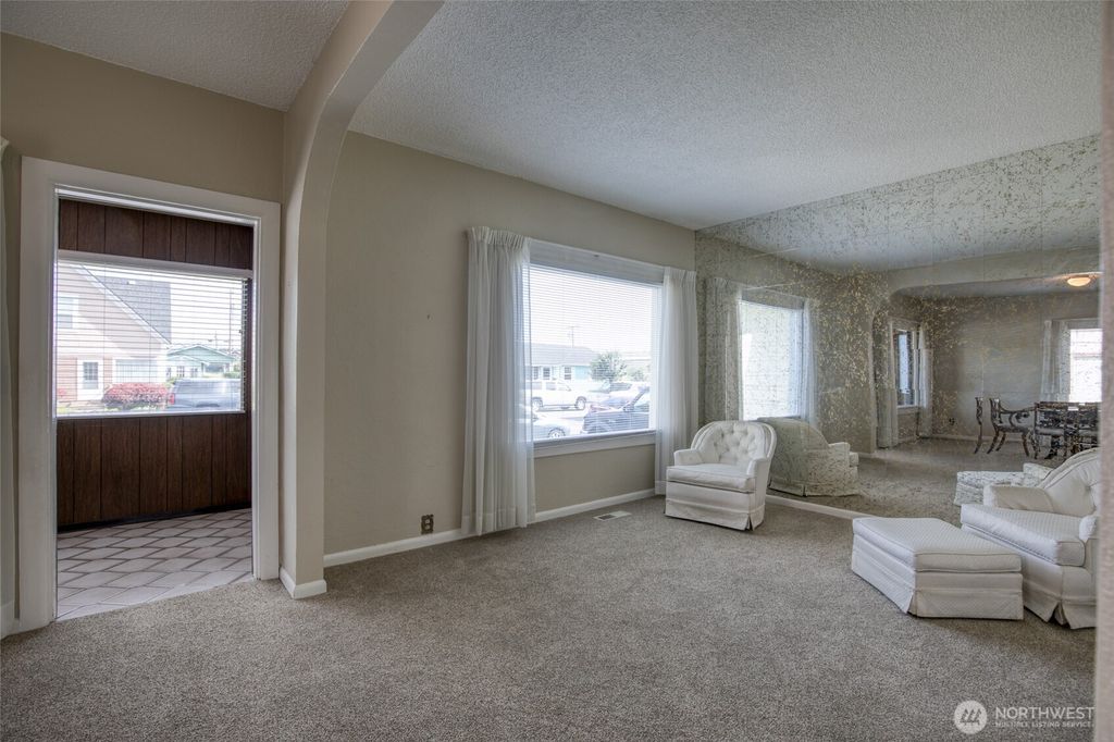 Photo of 1106 W Wishkah Street, Aberdeen, WA 98520 (MLS # 2461107)