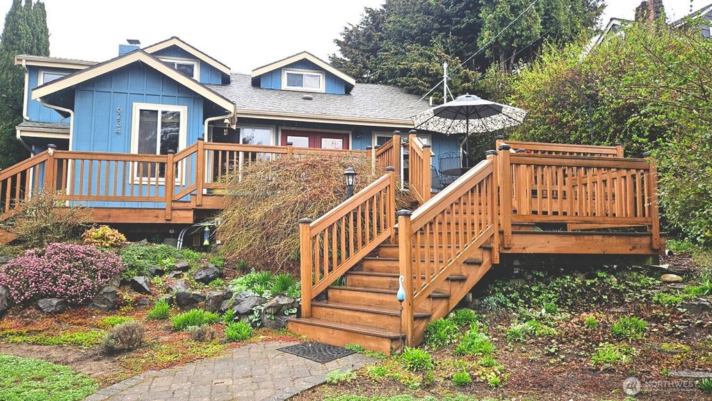 Photo of 6234 NE 182nd Street, Kenmore, WA 98028 (MLS # 2494725)