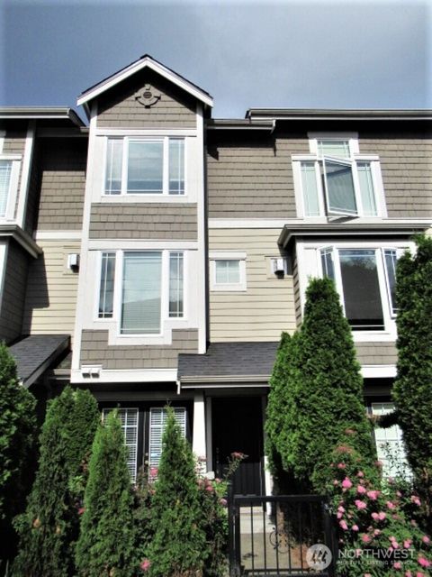 Photo of 421 Federal Avenue E, Seattle, WA 98102 (MLS # 2469316)