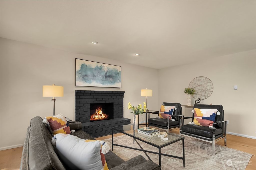 Photo of 13411 123rd Avenue NE, Kirkland, WA 98034 (MLS # 2145651)