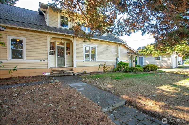 1405 Halleck Street