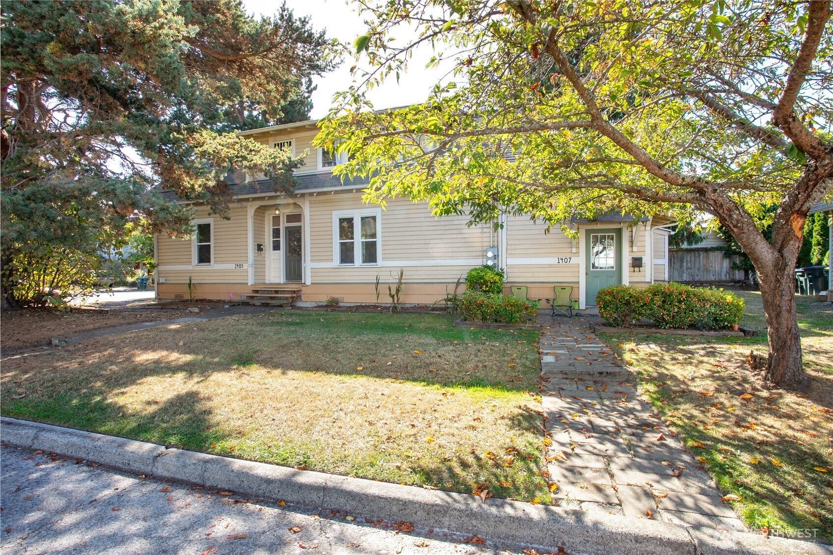 1405 Halleck Street