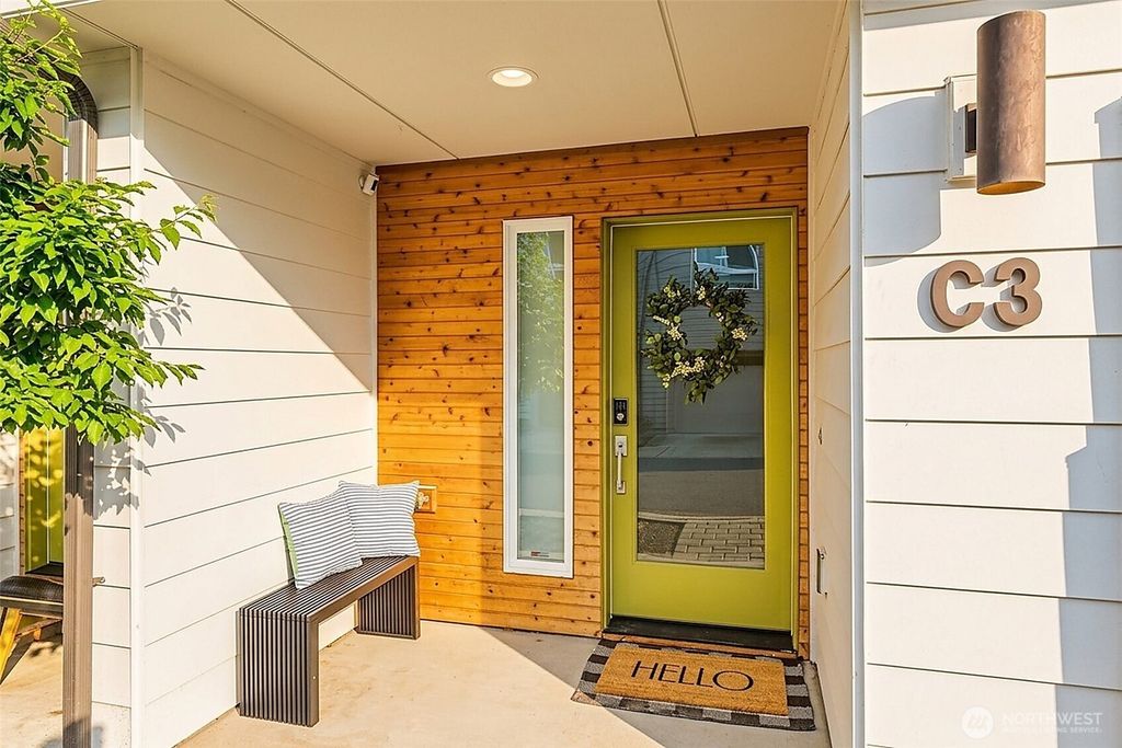 Photo of 13706 Manor Way #C3, Lynnwood, WA 98087 (MLS # 2497186)