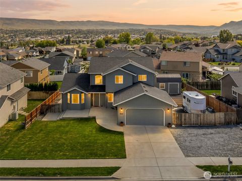 Photo of 1631 Fuller Street, Wenatchee, WA 98801 (MLS # 2514628)