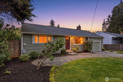 Photo of 18015 12th Avenue NE, Shoreline, WA 98155 (MLS # 2511960)