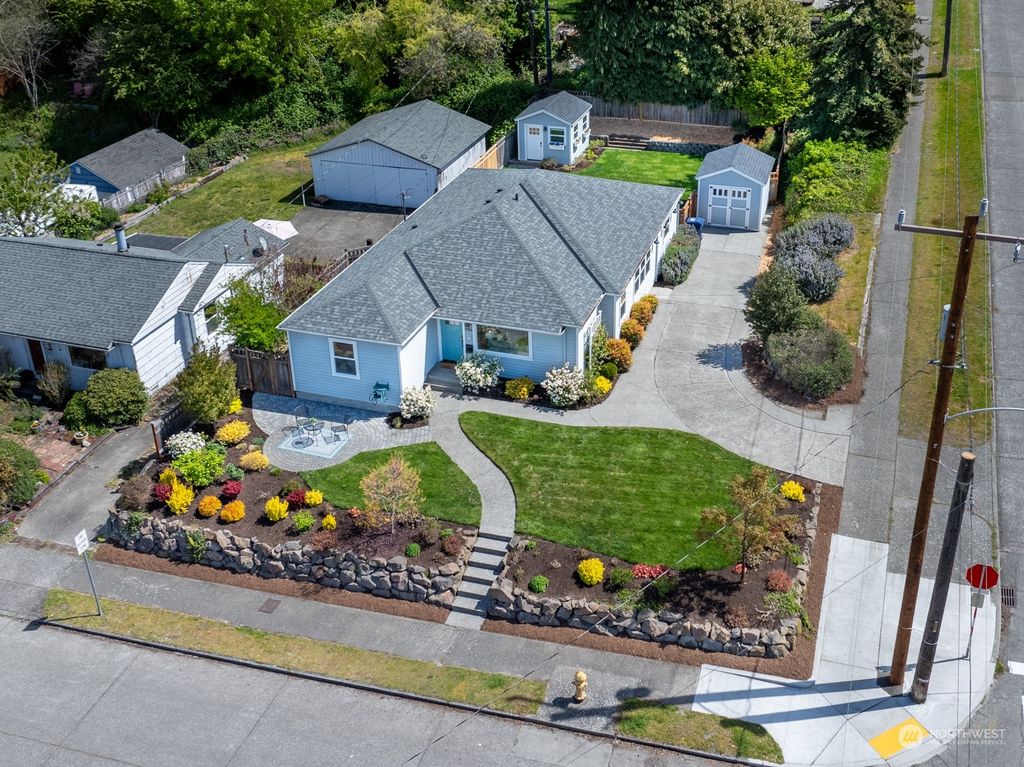 Photo of 3256 46th Avenue SW, Seattle, WA 98116 (MLS # 2227677)