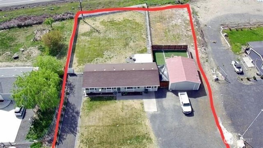 Photo of 46505 W Paterson Ave Ave, Paterson, WA 99345 (MLS # 2507199)
