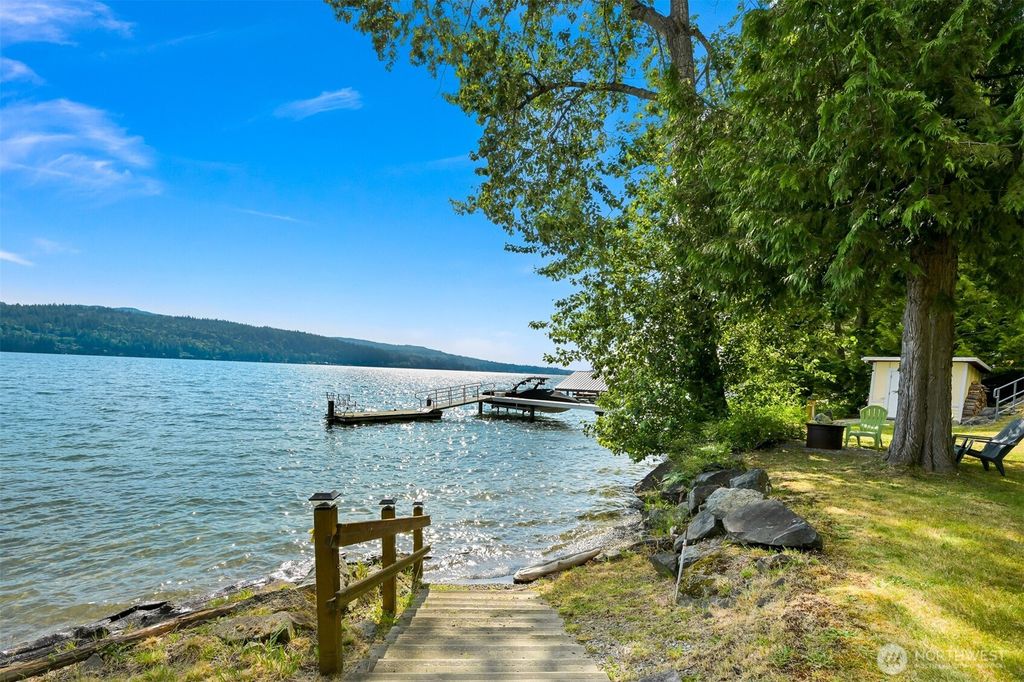 Photo of 2940 Northshore Road, Bellingham, WA 98226 (MLS # 2448921)