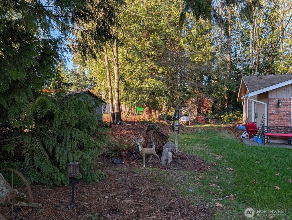 Photo of 12105 25th Avenue SE, Everett, WA 98208 (MLS # 2472317)