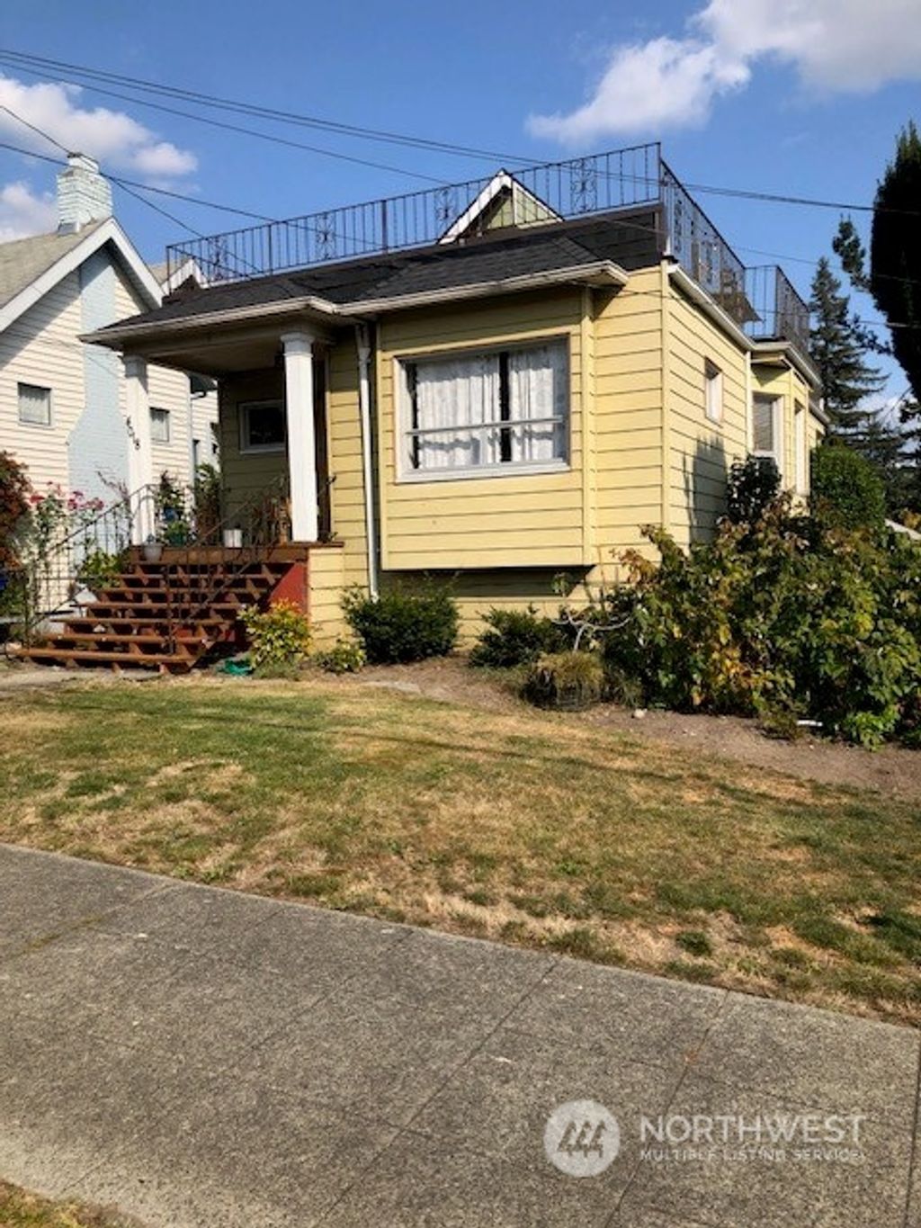 Photo of 4018 Woodland Park Avenue N, Seattle, WA 98103 (MLS # 2162497)
