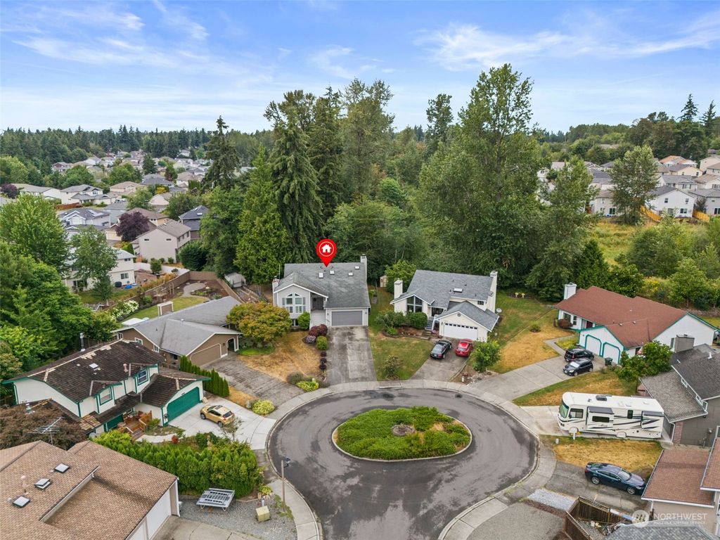 Photo of 23007 128th Place SE, Kent, WA 98031 (MLS # 2272005)